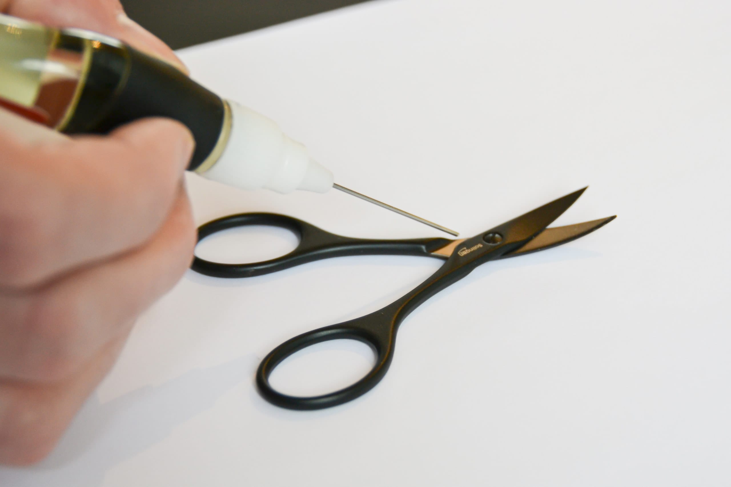 Anwendung Ölstift an Scheere